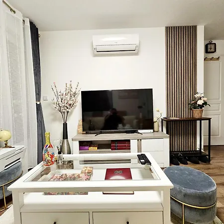 Apartment Remarkable Air-con 2-bed By Paris *